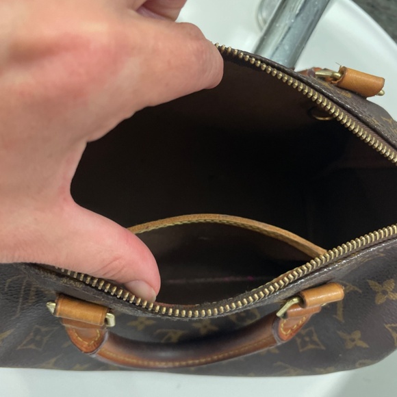 Louis Vuitton handbag - Picture 2 of 4